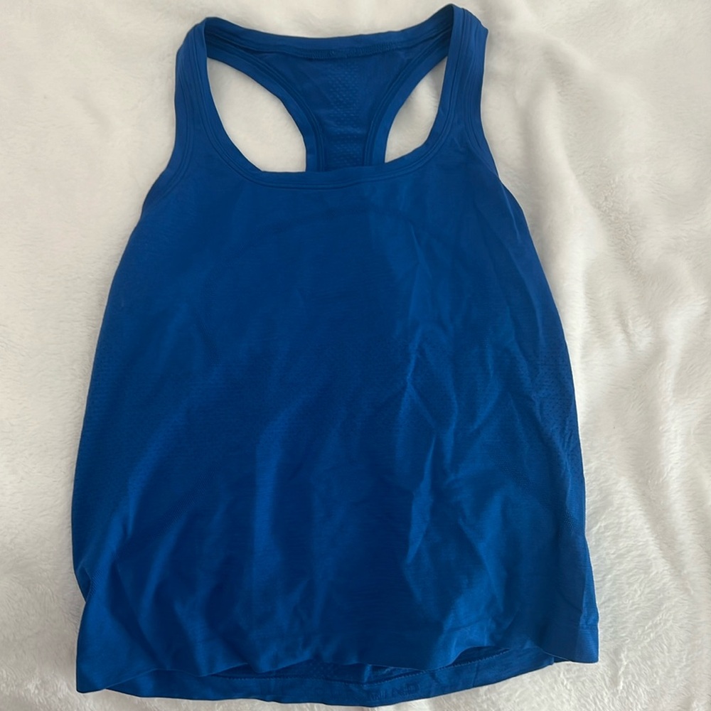 LULULEMON 
Swiftly Tech Racerback Tank Top 2.0
Waist Length